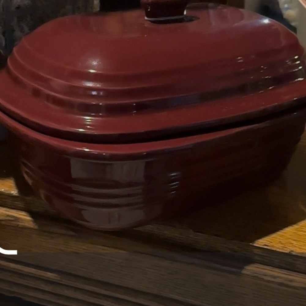 Pampered chef Red Stoneware Covered Dish